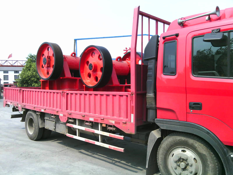 顎式破碎機(jī)發(fā)貨現(xiàn)場(chǎng)